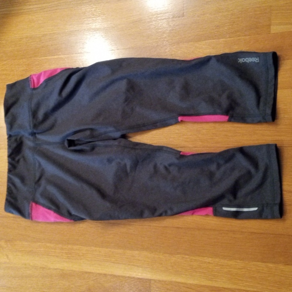 Reebok Yoga cropped Pants juniors Medium